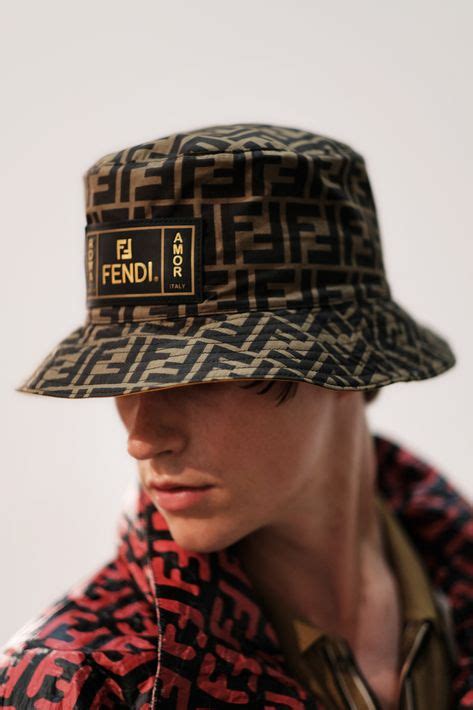 conjuntos fendi hombre|Sets de lujo para Hombre .